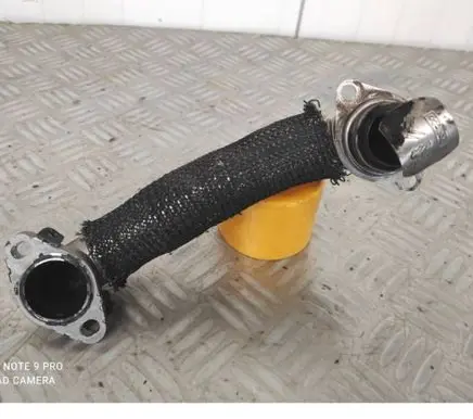 Ford Grand C-MAX EGR valve line/pipe/hose 9674950180