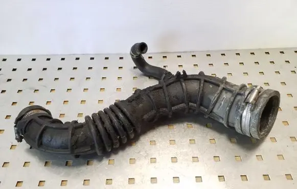 Nissan Note (E11) Air intake hose/pipe