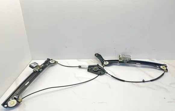 Audi A5 8T 8F Front door electric window regulator 8T0837462D