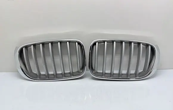 BMW X3 F25 Front bumper upper radiator grill 7210726 7237422