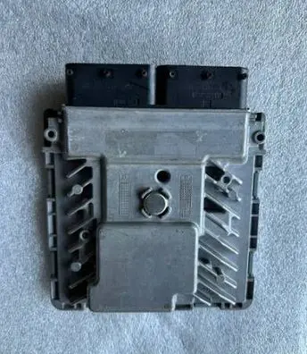 Volkswagen Jetta VI Engine control unit/module 06K907425