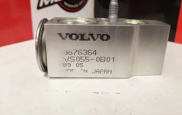 Volvo V70 Air conditioning (A/C) expansion valve 30676364