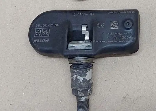 Peugeot 407 Tire pressure sensor 