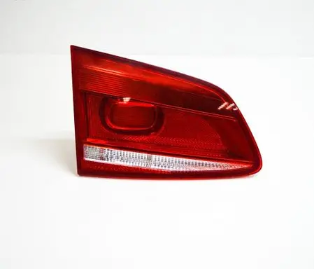 Tailgate rear/tail lights