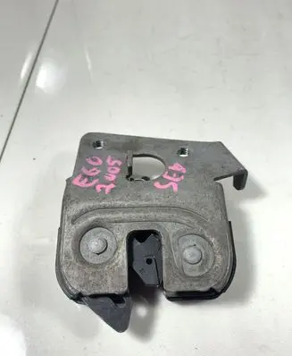 BMW 5 E60 E61 Seat back rest lock catch 52207112864