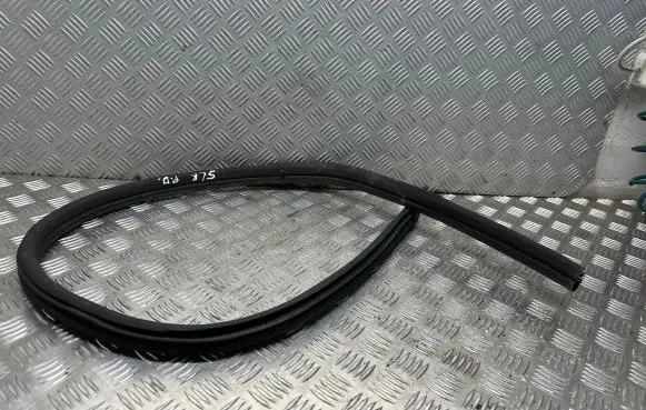 Mercedes-Benz SLK R172 Rubber seal front door (on door) A1726970051