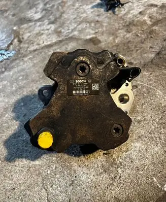 BMW 3 E46 Fuel injection high pressure pump 7788670