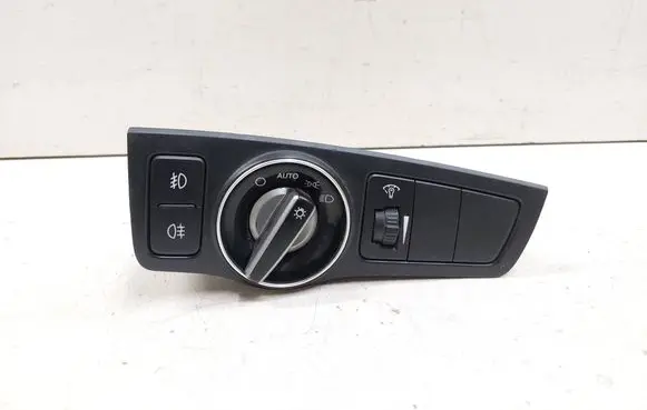 Hyundai i40 Light switch 933003Z050 2011916