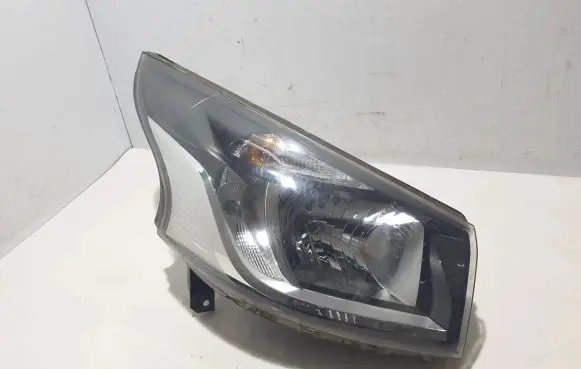Renault Trafic III (X82) Headlight/headlamp 260109868R