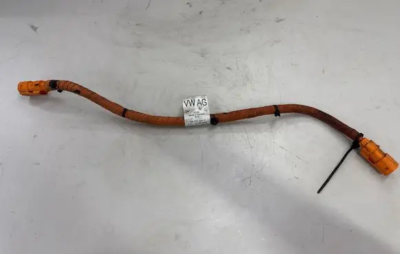 Volkswagen PASSAT B8 Positive cable (battery) 5Q0971449C 08052020 00040005