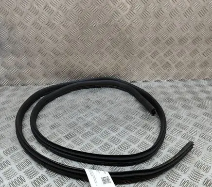 Nissan Qashqai J12 Rubber seal rear door 828316UA3A