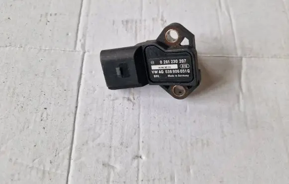 Audi A4 S4 B8 8K Air pressure sensor 038906051G