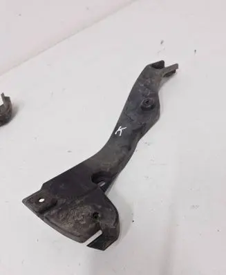 Audi A4 S4 B7 8E 8H Front bumper mounting bracket 8E0807203B