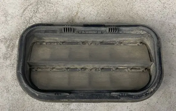Volvo V50 Quarter panel pressure vent YF1A54280B62AD
