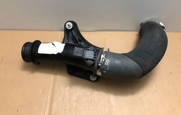 Audi Q5 SQ5 Intercooler hose/pipe 8K0145673