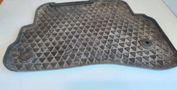Volkswagen PASSAT B5 Rear floor mat 8B0061511A