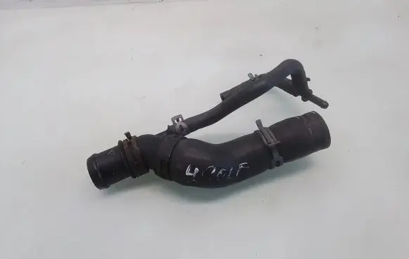 Volkswagen Golf IV Engine coolant pipe/hose