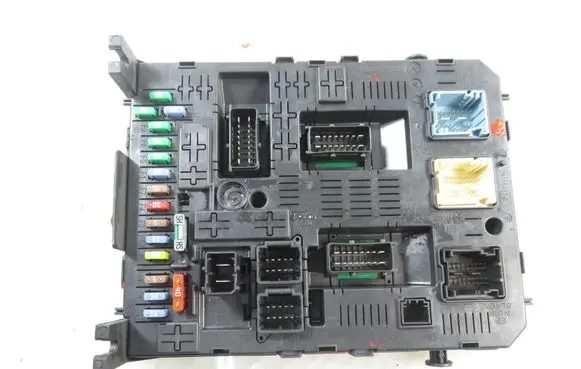 Citroen C4 I Picasso Central body control module 966405908001