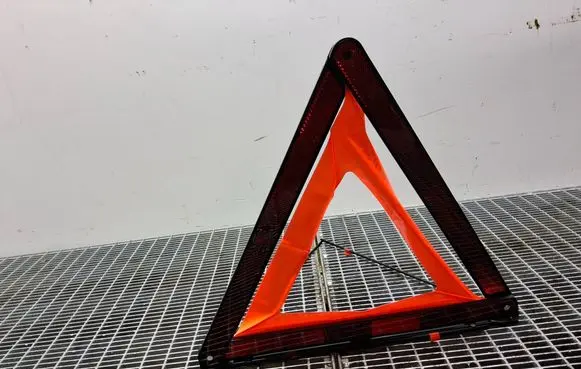 BMW 3 F30 F35 F31 Emergency warning sign 6770487