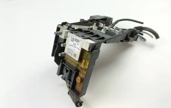 Peugeot 308 Fuse module 28236841 02550700