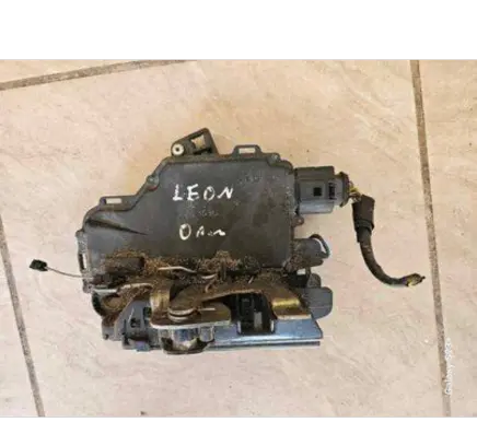 Seat Leon (1M) Front door lock 1J0973714