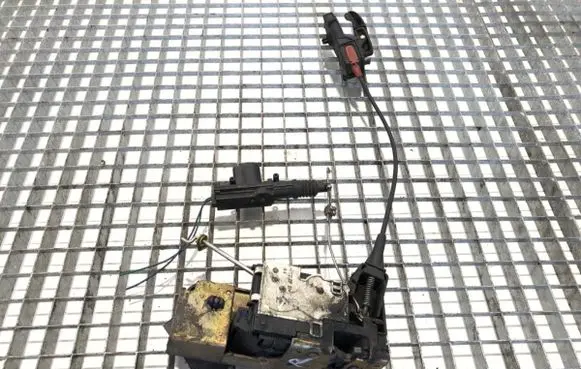Front door lock