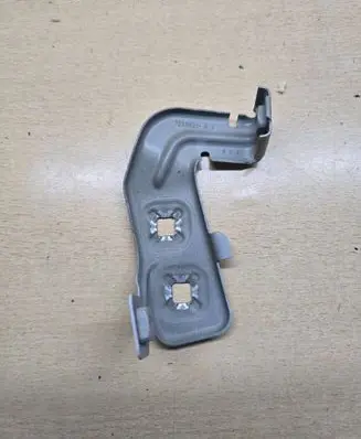 BMW 4 F32 F33 Fender mounting bracket 7255822