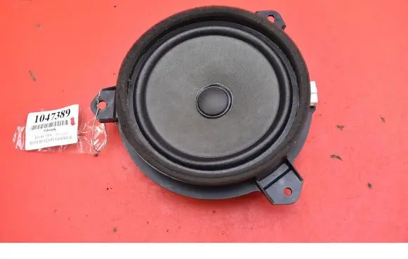 Toyota Yaris Subwoofer speaker 86160-0D370