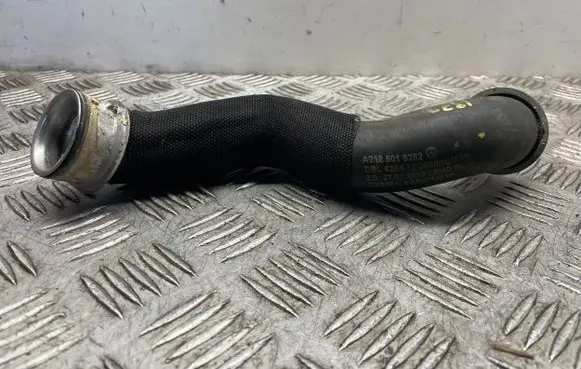 Mercedes-Benz C W204 Engine coolant pipe/hose A2125018282