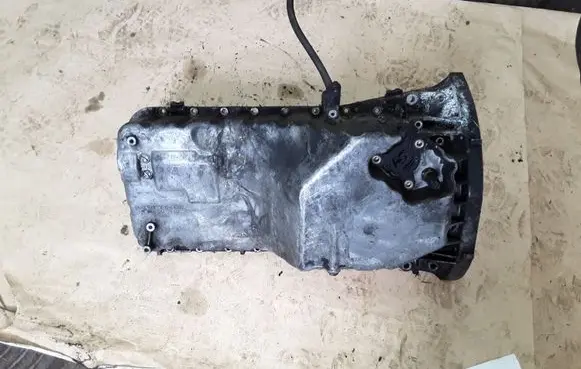 Mercedes-Benz E W211 Oil sump R6460142102