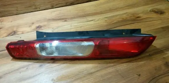 Ford Focus Rear/tail lights 4m5113405a Nenustatyta