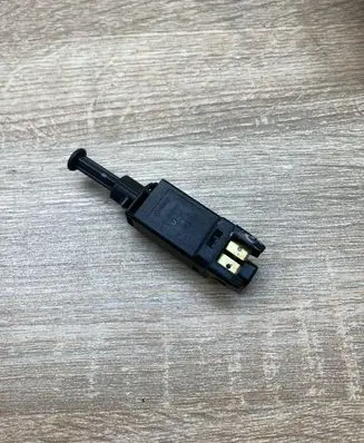 Volkswagen Golf III Brake pedal sensor switch 191945515