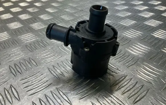 Volkswagen Golf VII Electric auxiliary coolant/water pump 5G0965567