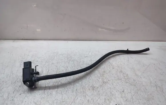 Land Rover Discovery Sport Exhaust gas pressure sensor G4D35L200AB