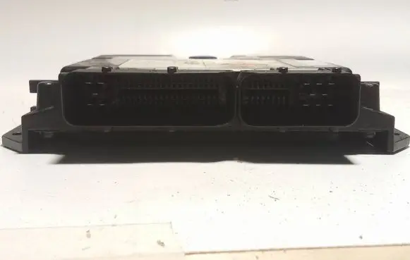 Nissan Navara D40 Engine control unit/module 23710eb33a Mb2758003613