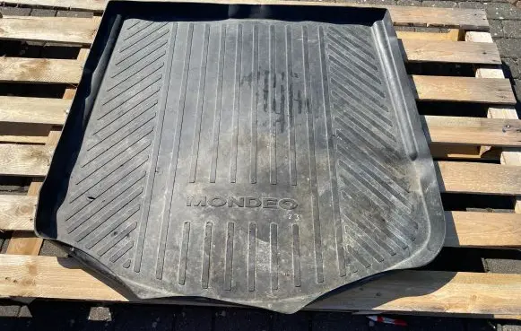Ford Mondeo MK IV Rubber trunk/boot mat liner 