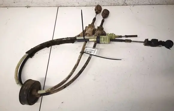 Opel Zafira A Gear shift cable linkage 