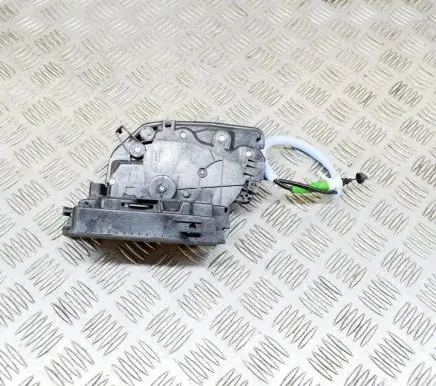 BMW i3 Front door lock 7281936