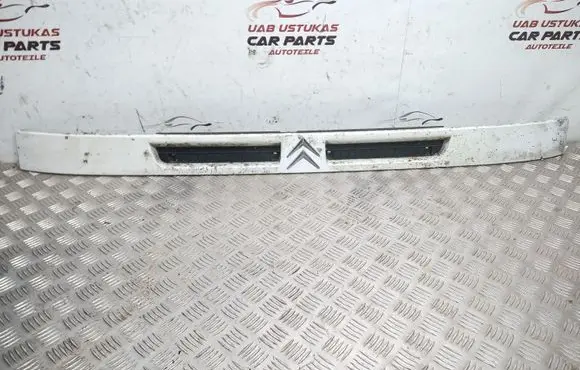 Citroen Jumper Front bumper upper radiator grill 13050950080