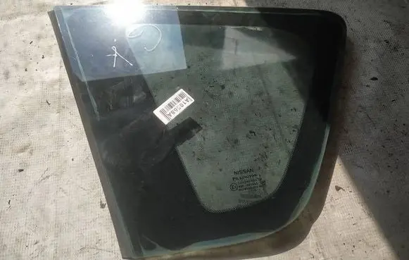 Nissan Note (E11) Rear side window as2