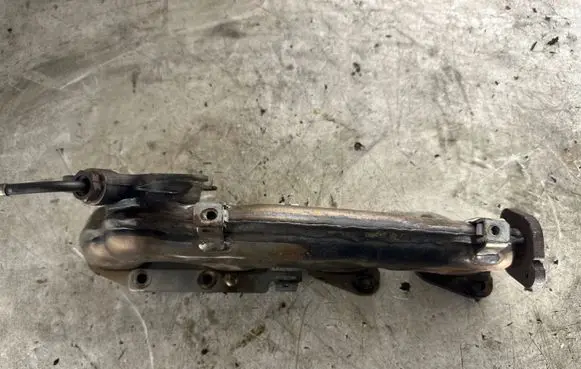 Mercedes-Benz Sprinter W906 Exhaust manifold A6511400909 00306814013A