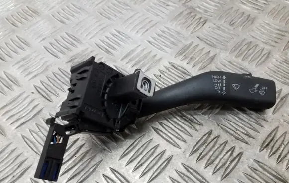 Volkswagen Golf V Wiper control stalk 1K0953519K