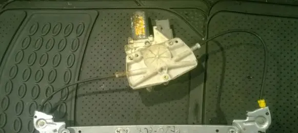 Peugeot 607 Sliding door window regulator with motor