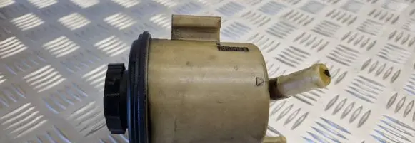 Nissan Almera N16 Power steering fluid tank/reservoir