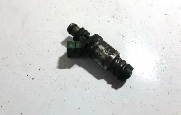 Toyota RAV 4 (XA10) Fuel injector 2325074100 23250-74100