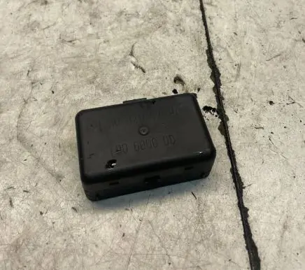 Mercedes-Benz E W211 Rain sensor 2108205710 00600000