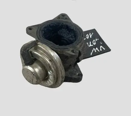 Volkswagen PASSAT B6 EGR valve 038129637D