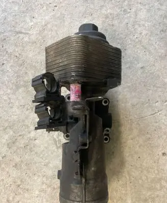 Skoda Fabia Mk2 (5J) Oil filter mounting bracket 045115389E