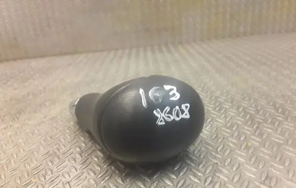 Gear lever shifter trim leather/knob
