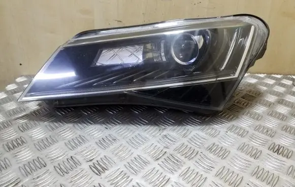 Skoda Superb B8 (3V) Headlight/headlamp 3V2941015A 1ZS01193923 8K0941597B